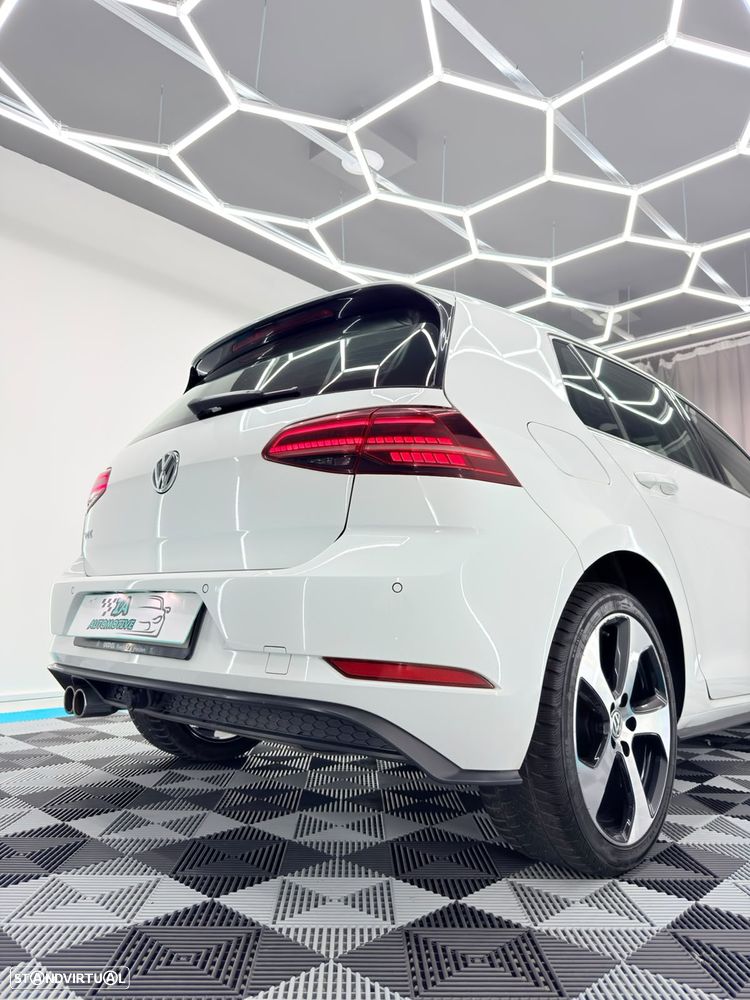VW Golf 1.4 GTE Plug-In-Hybrid DSG - 10