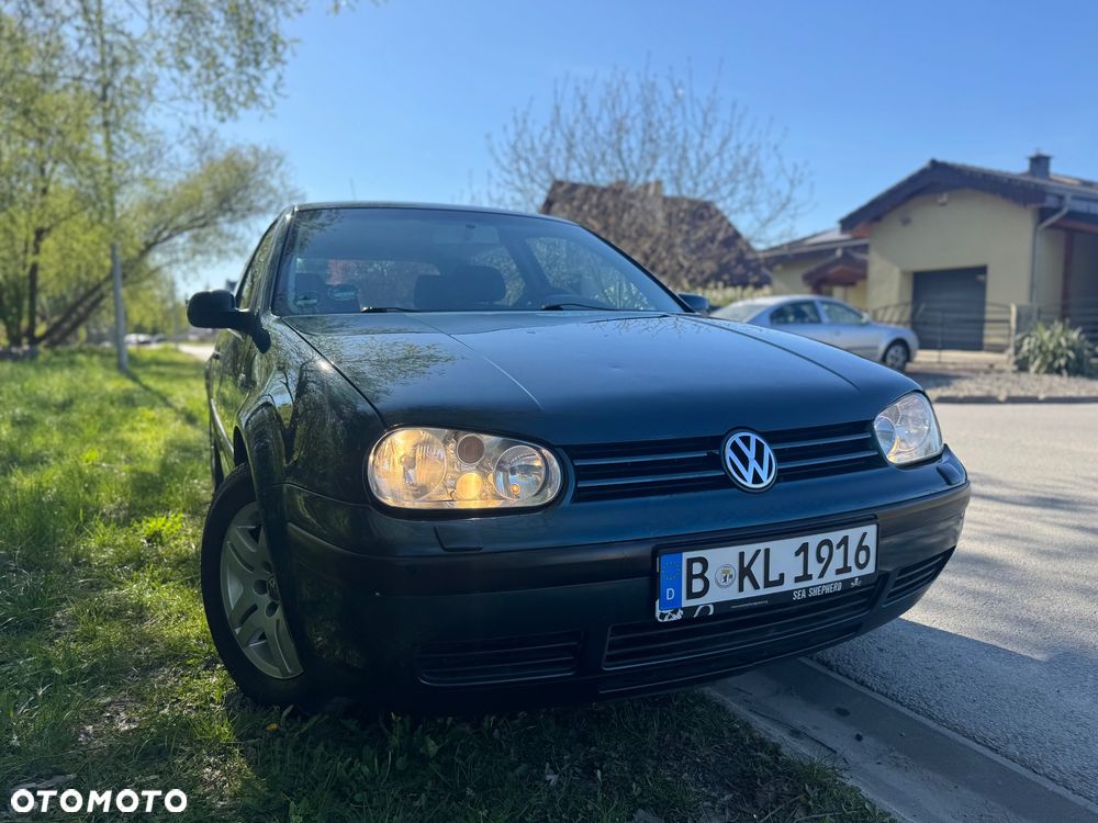 Volkswagen Golf - 4