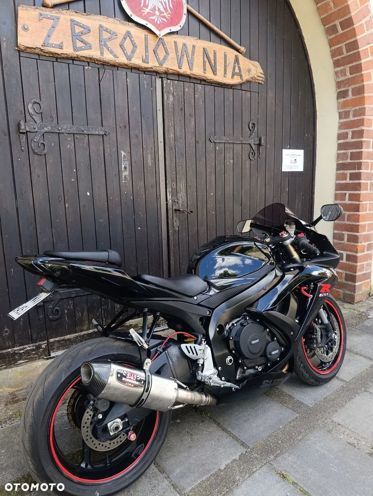 Suzuki GSX-R - 6