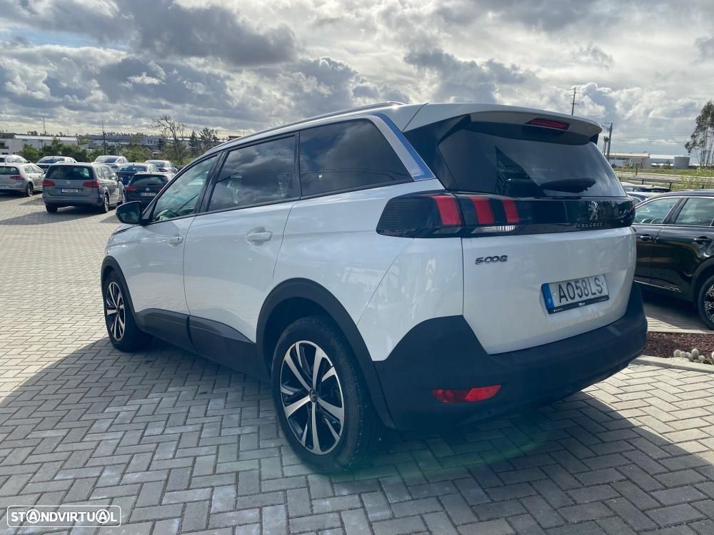 Peugeot 5008 - 4