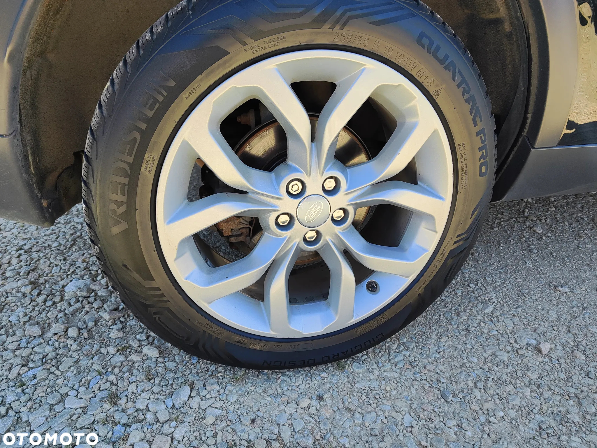 Land Rover Discovery Sport 2.0 TD4 HSE Luxury - 25