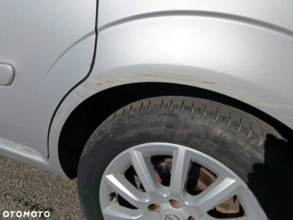 Opel Zafira - 9