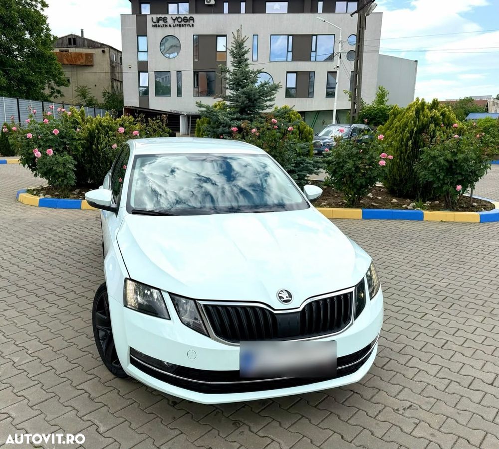 Skoda Octavia 2.0 TDI DSG Style - 3