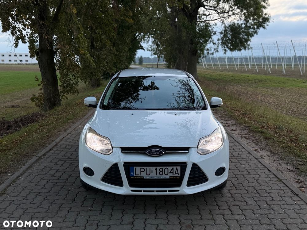 Ford Focus 1.6 Ambiente - 14