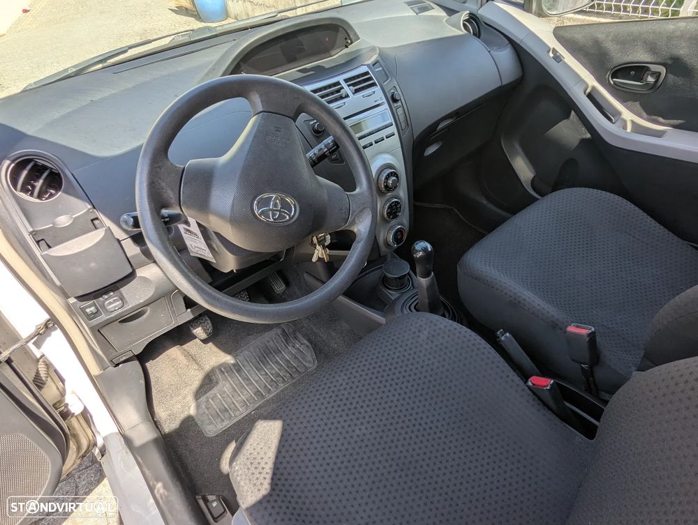 Toyota Yaris 1.4 D-4D - 6