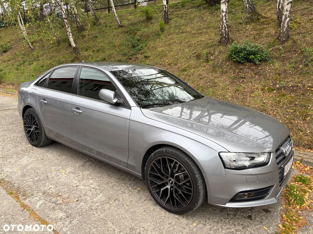 Audi A4 Limousine