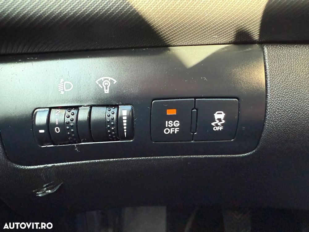 Kia Ceed 1.6 CRDi ISG Business Line - 15