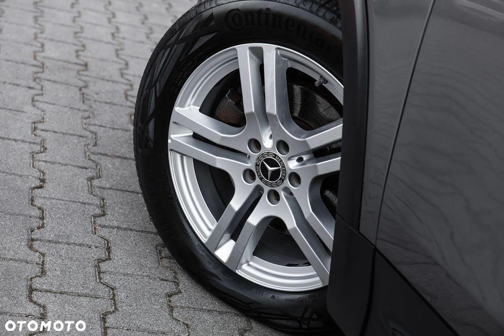 Mercedes-Benz GLB 200 Style 7G-DCT - 16