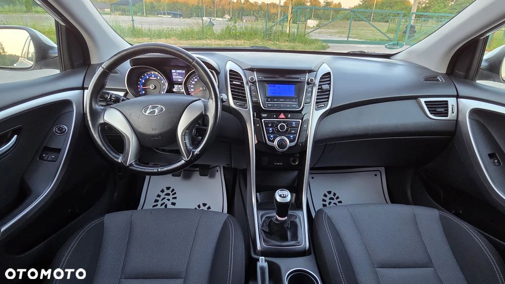 Hyundai i30 i30cw 1.4 Intro Edition - 28
