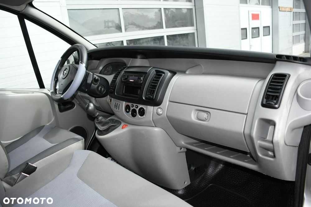 Opel Vivaro - 23