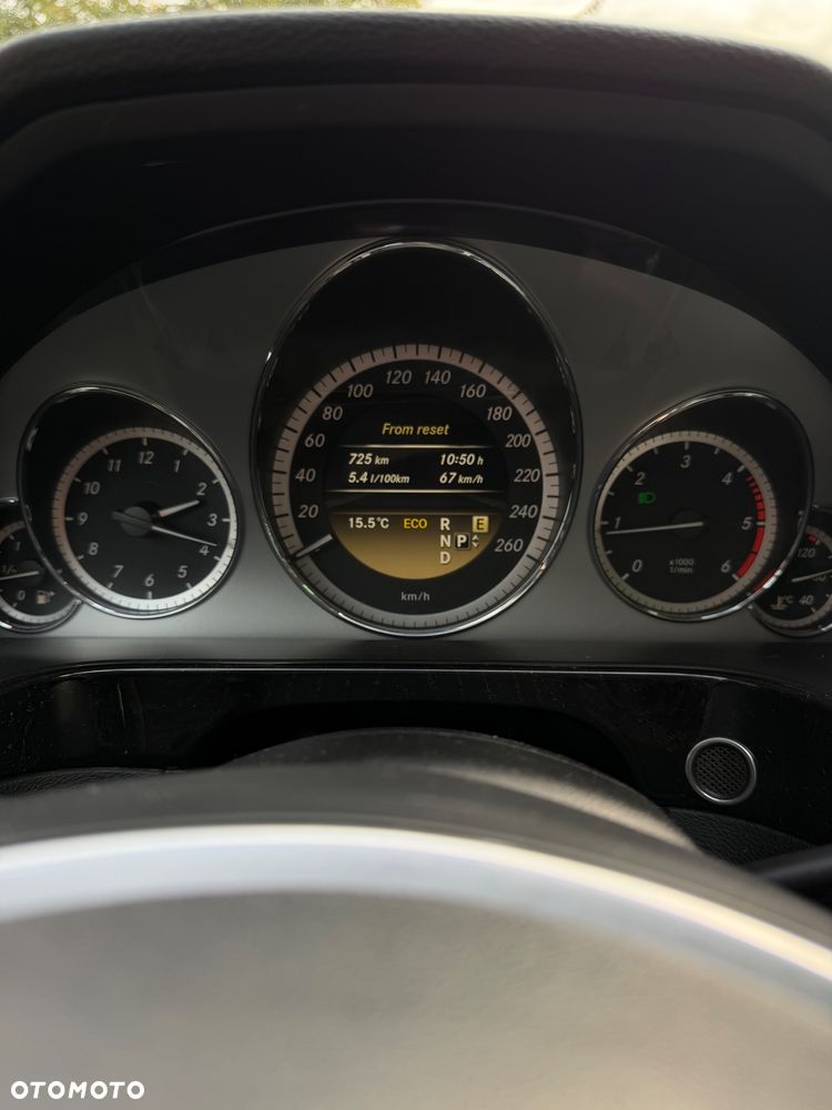 Mercedes-Benz Klasa E 220 CDI BlueEff Avantgarde - 36
