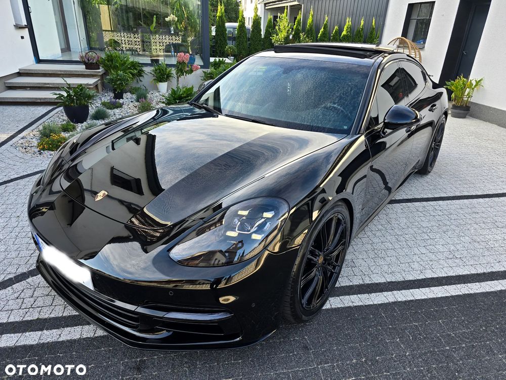 Porsche Panamera - 23