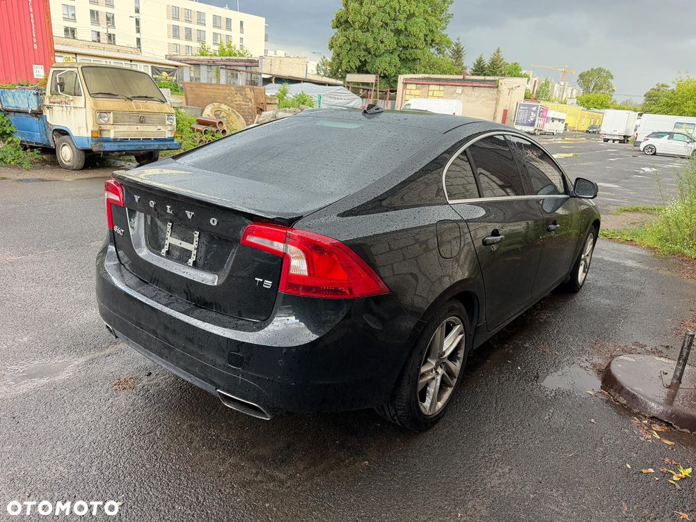Volvo S60 T5 Geartronic Momentum - 3