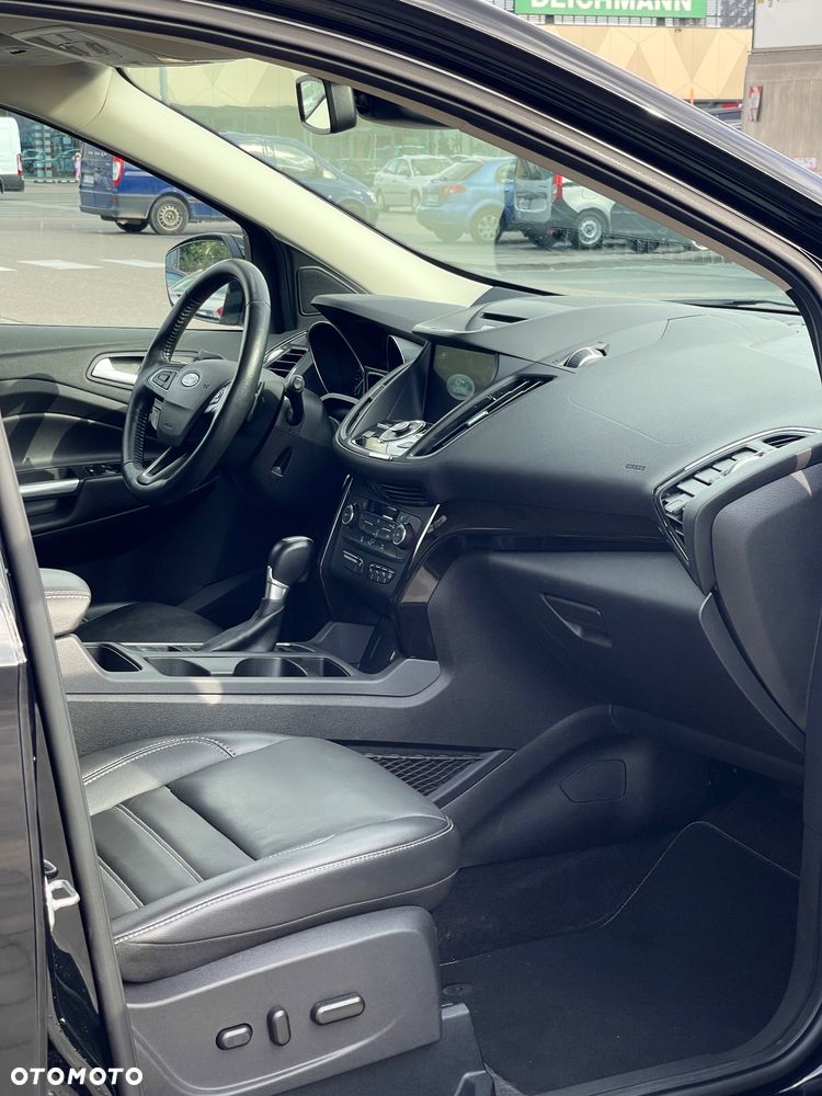 Ford Escape 2.0 EcoBoost AWD Titanium - 10