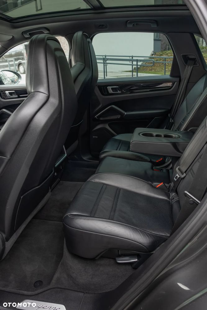 Porsche Cayenne E-Hybrid Tiptronic S Platinum Edition - 20