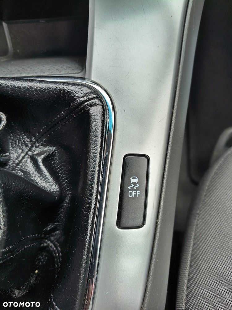 Chevrolet Cruze 2.0 LS - 32