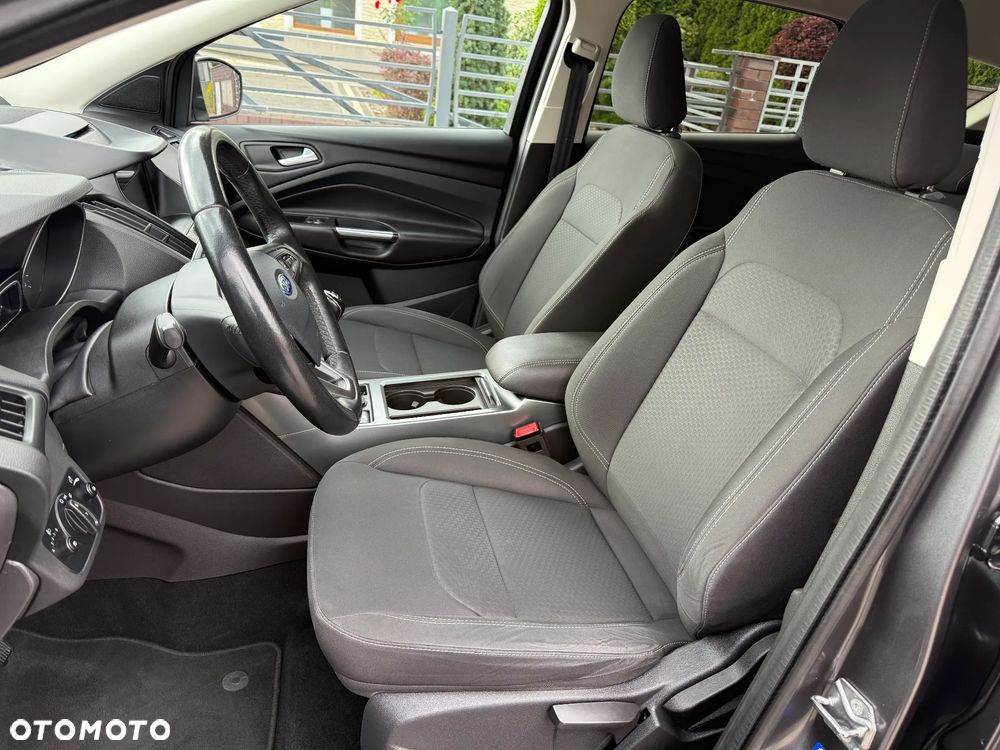 Ford Kuga - 31