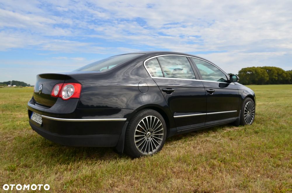 Volkswagen Passat 2.0 TDI DPF Highline - 4