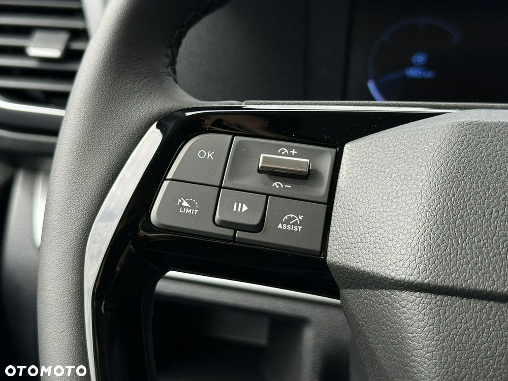 Peugeot Traveller - 37