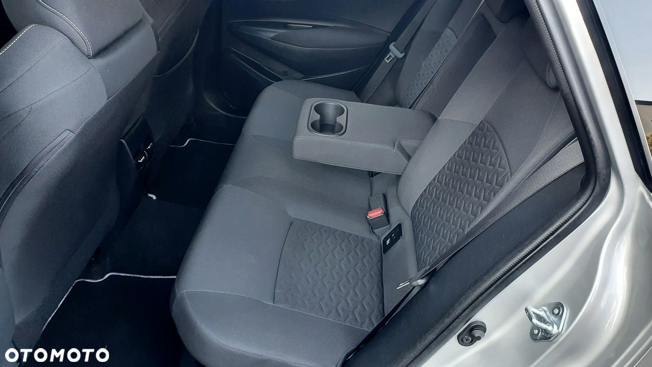 Toyota Corolla - 22