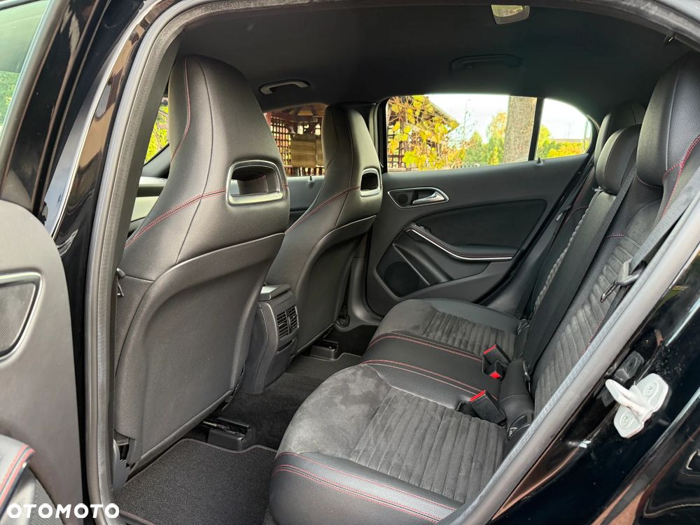 Mercedes-Benz GLA 200 AMG Line - 19