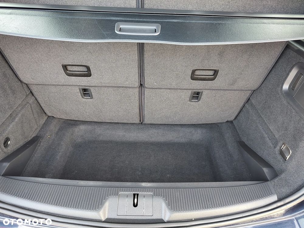 Volkswagen Sharan - 17