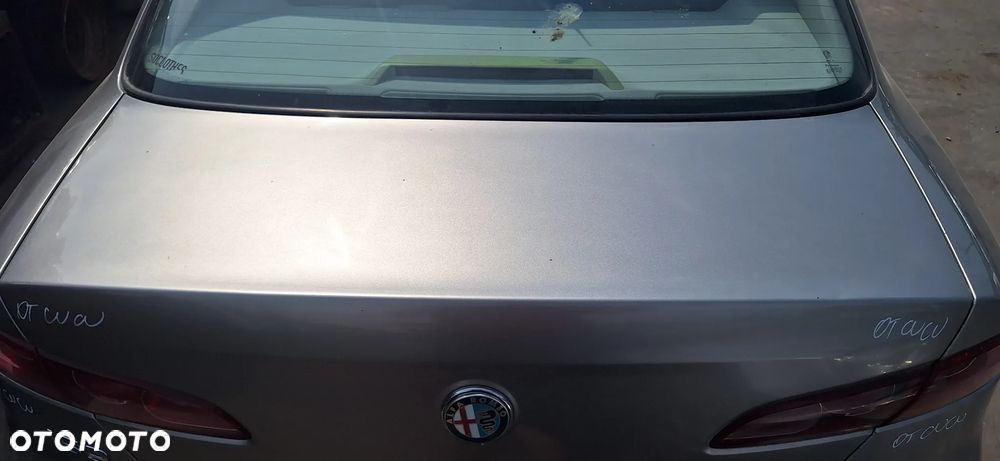 Alfa Romeo 159 Sedan Klapa Bagażnika Tył Tylna Kod Lakieru 651 - 3