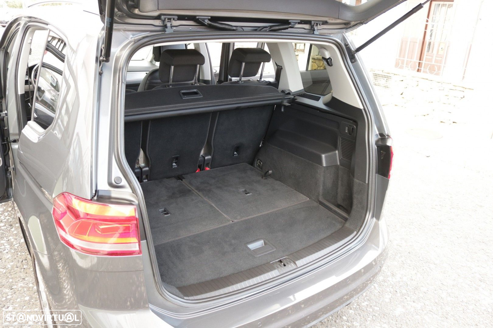 VW Touran 1.6 TDI Confortline DSG - 15