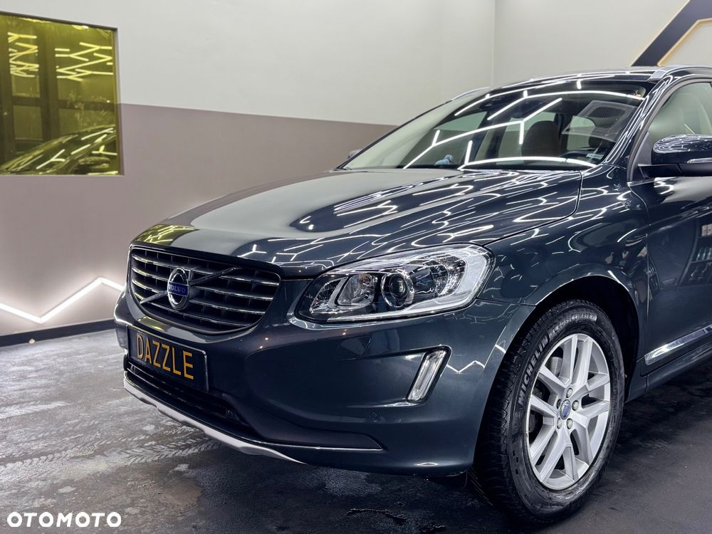Volvo XC 60 D4 AWD Momentum - 1