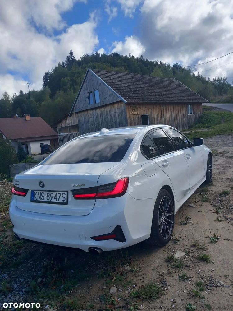 BMW Seria 3 330i xDrive - 8
