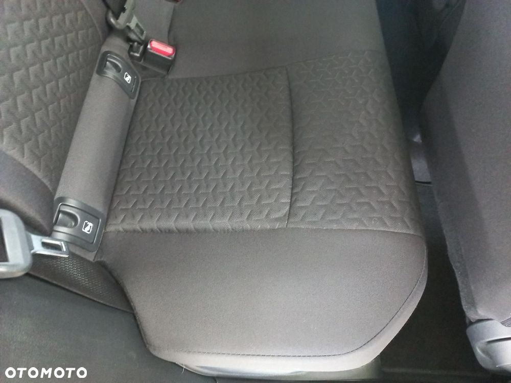 Toyota Yaris Cross Hybrid 1.5 Comfort 4x4 - 12