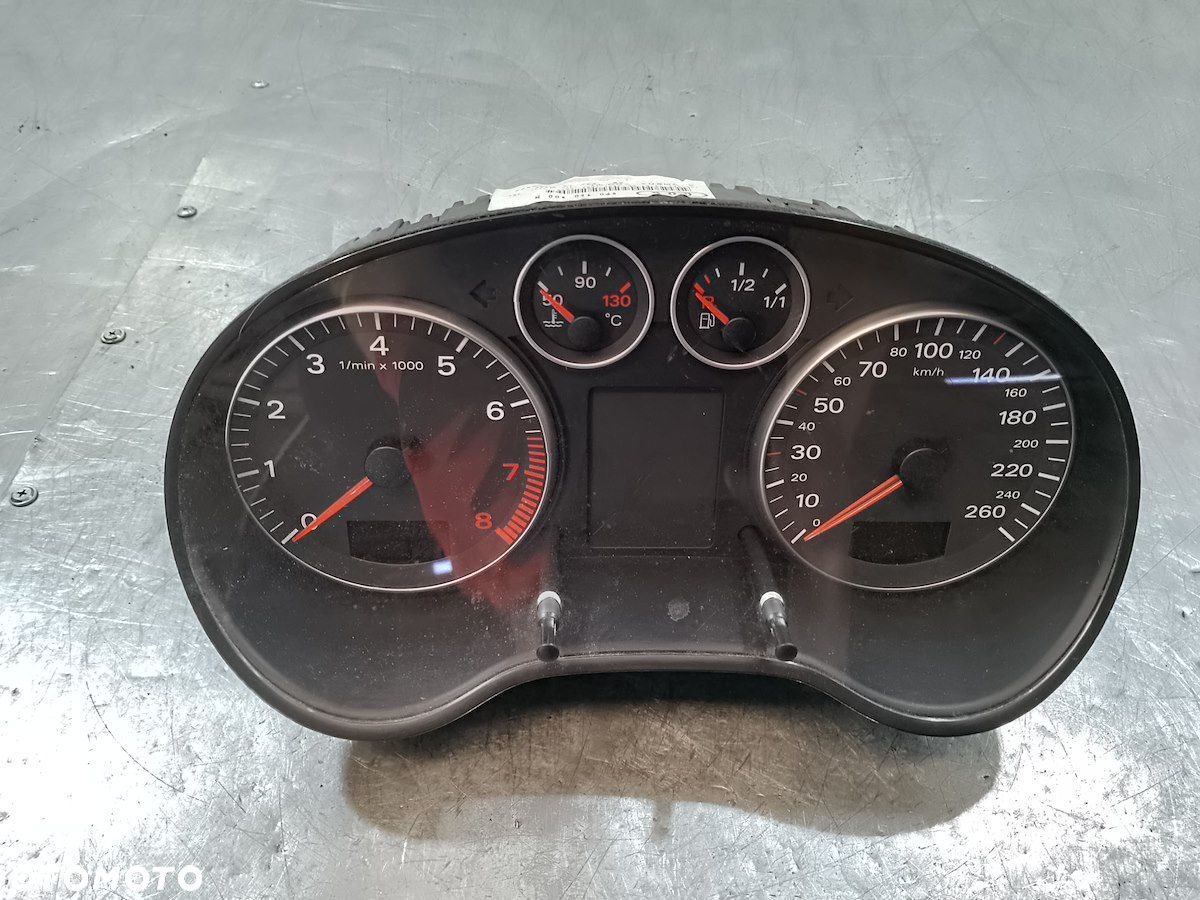 LICZNIK AUDI A3 ( 8P1 ) 8P0920900M  1.6 FSI - 1