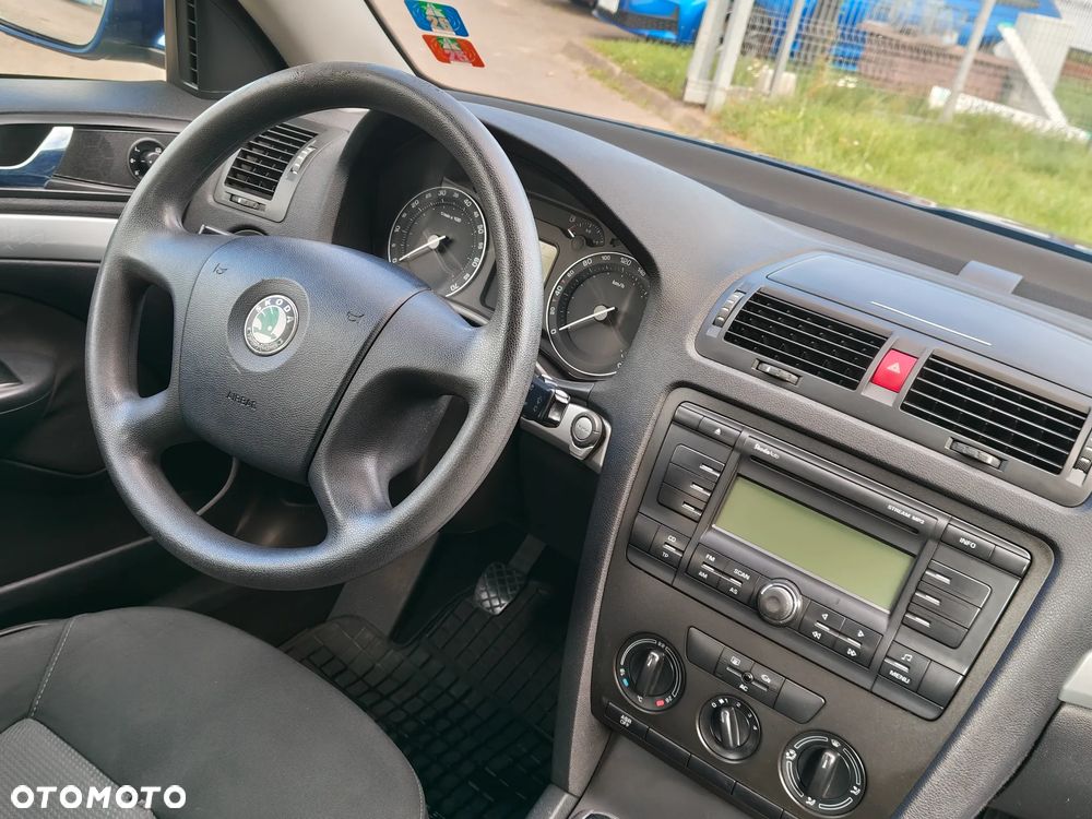 Skoda Octavia 1.6 FSI Classic - 8
