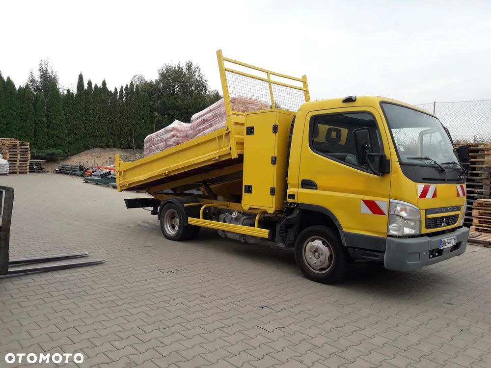 Mitsubishi Canter - 15