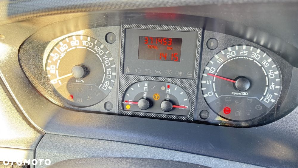Iveco Aptineo / mała klima / 28 miejsc / winda / CENA: 59000 zł netto - 9