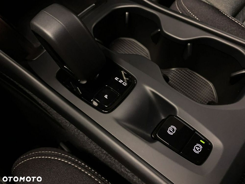 Volvo XC 40 - 35