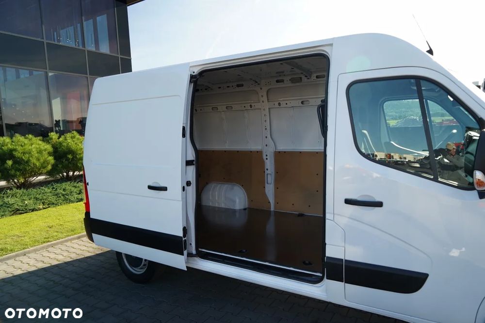 Renault MASTER / BLASZAK / FURGON / KAMERA COFANIA / 2020 R - 17
