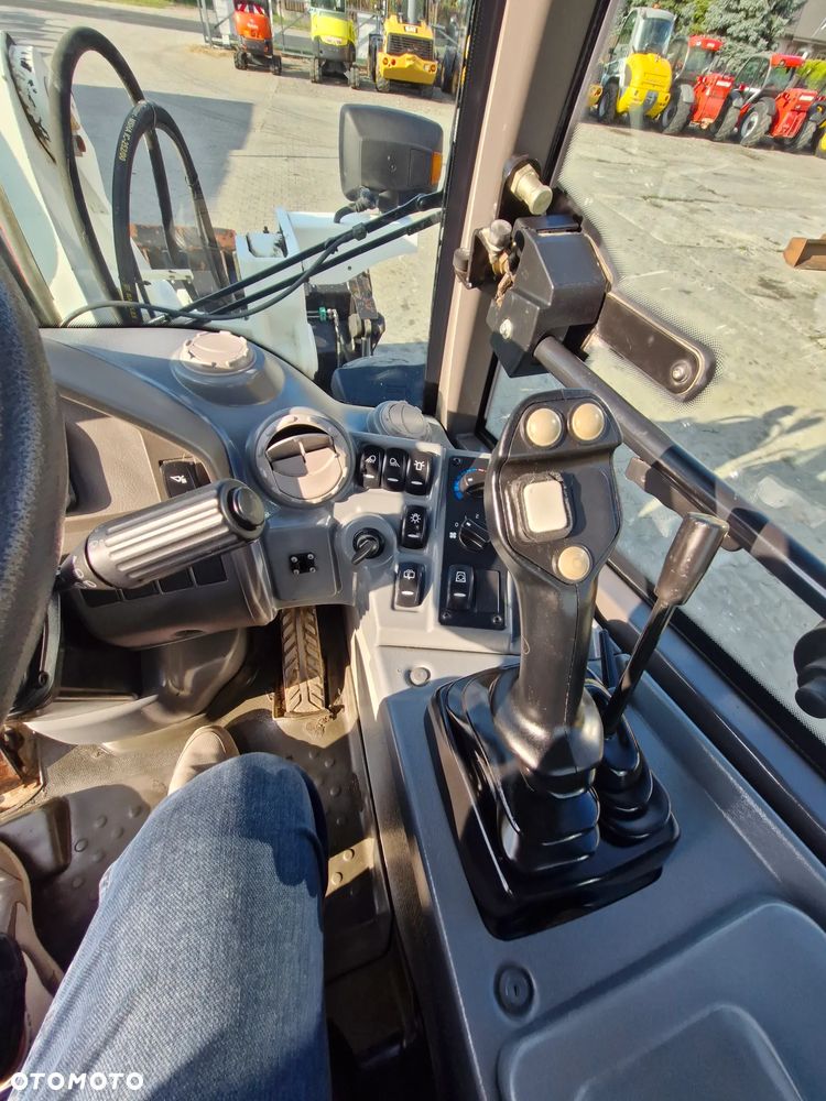 Volvo L25 - 9