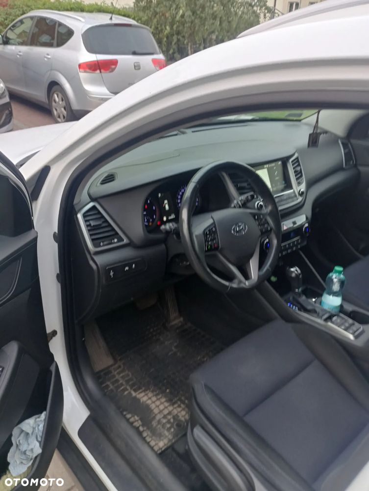 Hyundai Tucson 1.7 CRDI BlueDrive Style 2WD DCT - 16