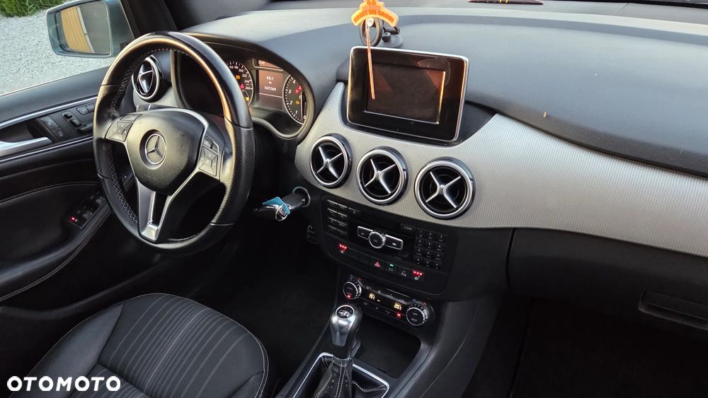 Mercedes-Benz Klasa B 200 (BlueEFFICIENCY) - 33