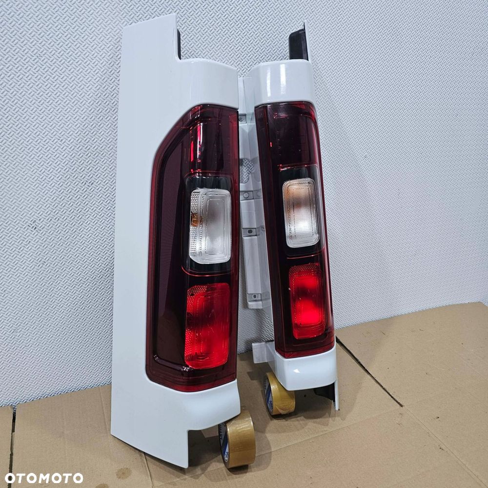 renault trafic iii iv 4 lampa tył tylna lewa prawa narożnik - 7
