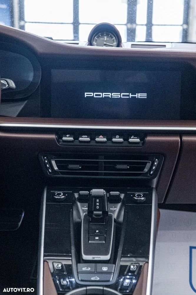 Porsche 911-TURBO-S - 5