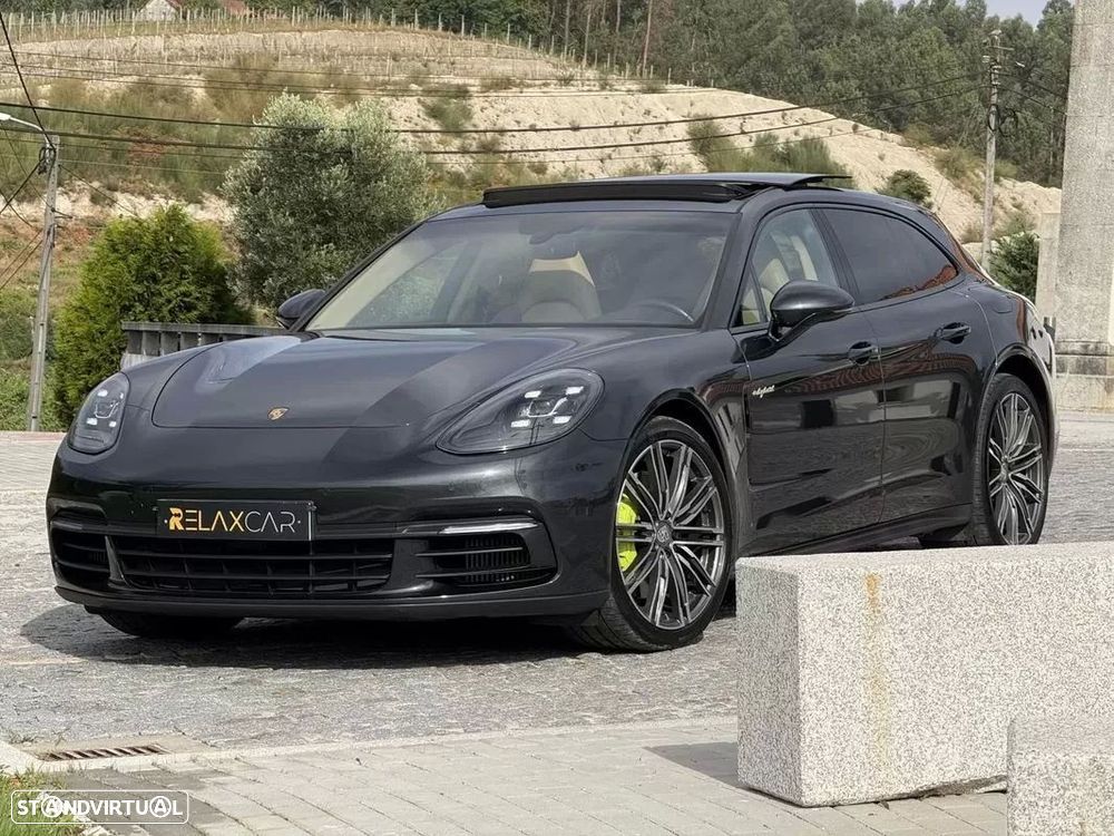 Porsche Panamera Sport Turismo 4 E-Hybrid - 13