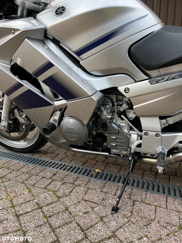 Yamaha FJR - 8