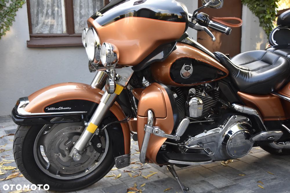 Harley-Davidson FLHTCU Ultra - 2