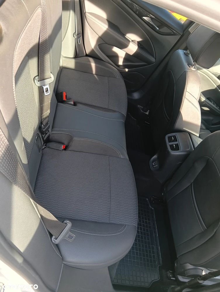 Opel Insignia 1.5 T Enjoy S&S - 18