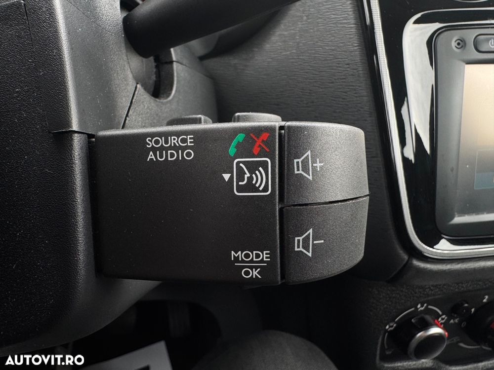 Dacia Dokker dCi 90 Stepway - 28