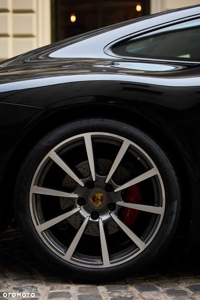 Porsche 911 Carrera S PDK - 12
