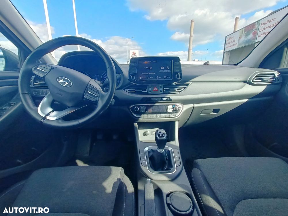 Hyundai i30 1.5 110CP M/T Highway - 15