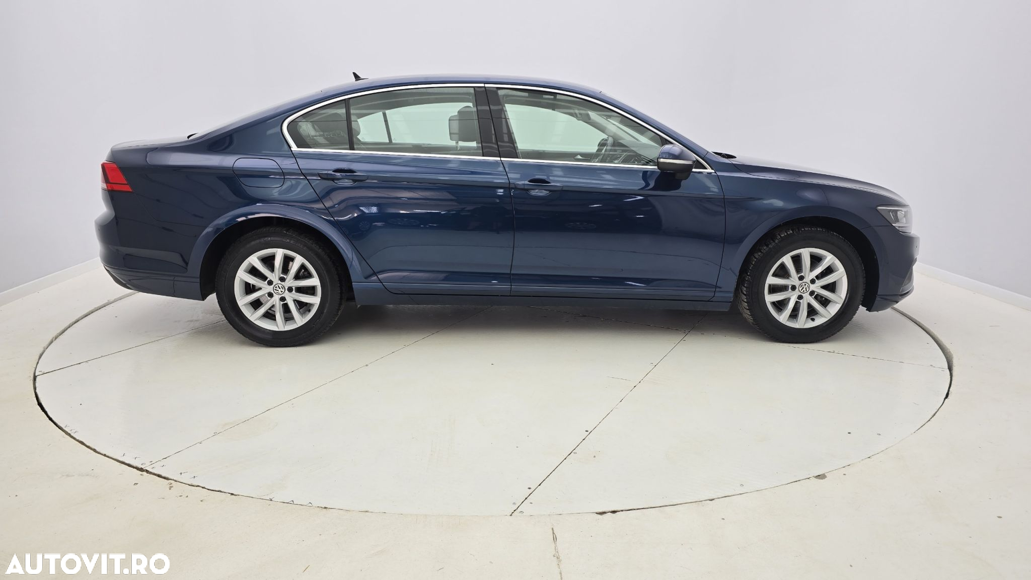 Volkswagen Passat 1.5 TSI ACT DSG Comfortline - 5